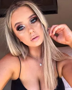 Sacha Ross OnlyFans Leaked Free Thumbnail Picture - #0zl1S5Jjea