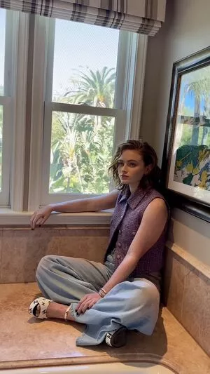 Sadie Sink OnlyFans Leaked Free Thumbnail Picture - #1qPqreWep8