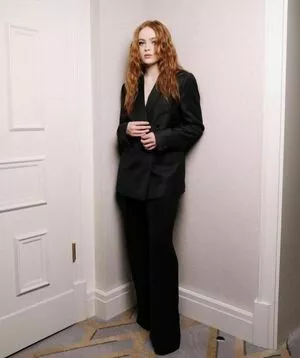 Sadie Sink OnlyFans Leaked Free Thumbnail Picture - #2pSGVLa3vR