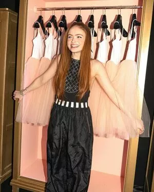 Sadie Sink OnlyFans Leaked Free Thumbnail Picture - #8nW0eosvDk