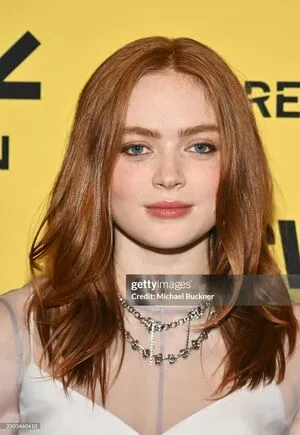 Sadie Sink OnlyFans Leaked Free Thumbnail Picture - #ICiIBfGIko
