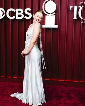 Sadie Sink OnlyFans Leaked Free Thumbnail Picture - #V1eNv6iU44