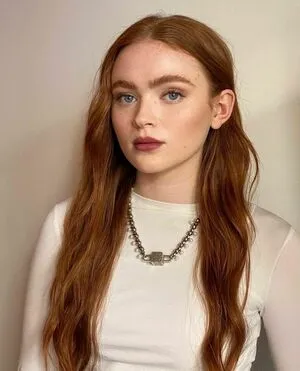 Sadie Sink OnlyFans Leaked Free Thumbnail Picture - #fHPhfalHOb