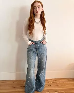 Sadie Sink OnlyFans Leaked Free Thumbnail Picture - #p0SiAxdbbl