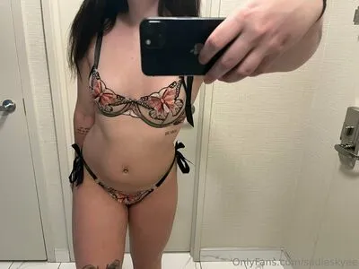Sadieskyee OnlyFans Leaked Free Thumbnail Picture - #7jjgWyMgUG