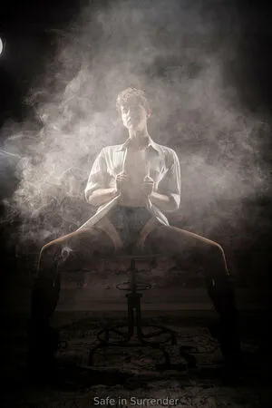 Safeinsurrender OnlyFans Leaked Free Thumbnail Picture - #4jjlfoMf37