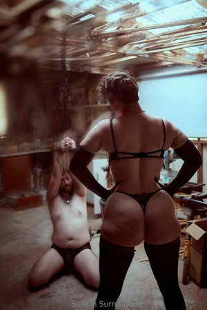 Safeinsurrender OnlyFans Leaked Free Thumbnail Picture - #XNysD4tAYh