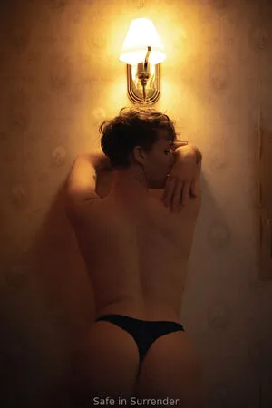 Safeinsurrender OnlyFans Leaked Free Thumbnail Picture - #l7gi0kLZng