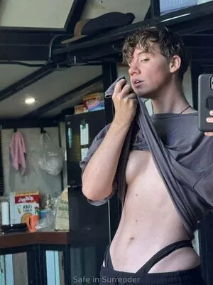 Safeinsurrender OnlyFans Leaked Free Thumbnail Picture - #xVD2Ox6Ddh