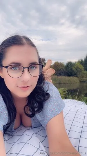 Saffron Bacchus OnlyFans Leaked Free Thumbnail Picture - #3UXbkDCwMF