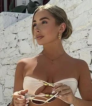 Saffron Barker OnlyFans Leaked Free Thumbnail Picture - #ofSZ4RFpZC