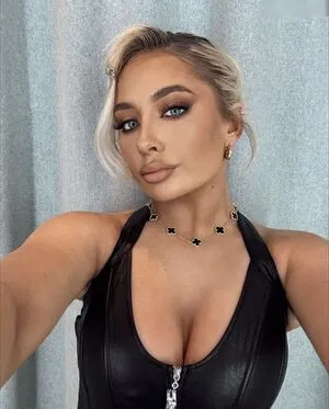 Saffron Barker OnlyFans Leaked Free Thumbnail Picture - #s0q1cdOfbN
