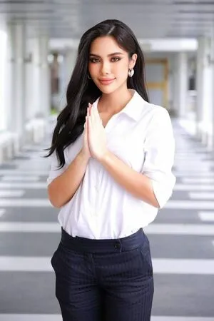 Saffron Maya Snook OnlyFans Leaked Free Thumbnail Picture - #Jn2AI1IKZ1