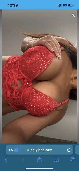 Safinanajah OnlyFans Leaked Free Thumbnail Picture - #2pyoen0rT7