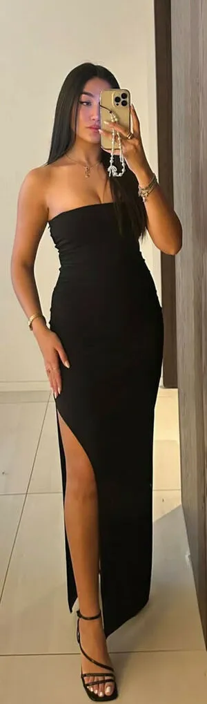Saharrooo OnlyFans Leaked Free Thumbnail Picture - #FB4AUUBOgg