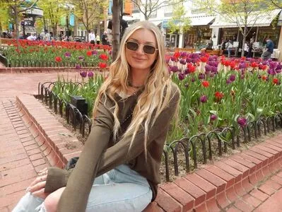 Saige Cole OnlyFans Leaked Free Thumbnail Picture - #AYSJl7rYva