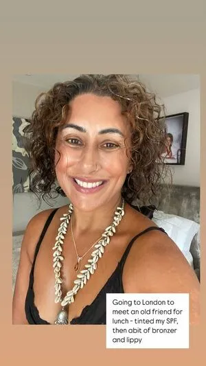 Saira Khan OnlyFans Leaked Free Thumbnail Picture - #4HdpIsuwba