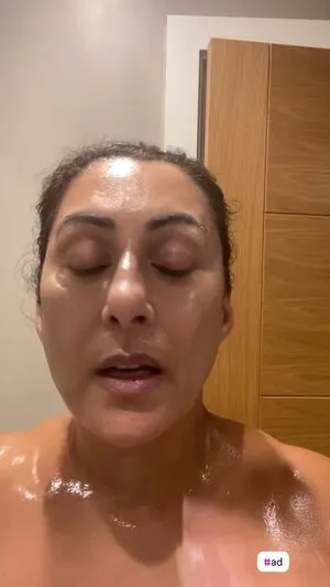 Saira Khan OnlyFans Leaked Free Thumbnail Picture - #5Zd9w73sDI