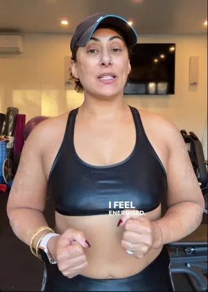 Saira Khan OnlyFans Leaked Free Thumbnail Picture - #9iZ4421ejo