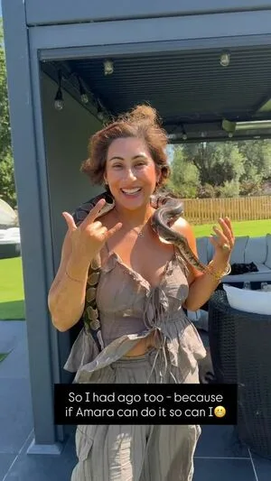 Saira Khan OnlyFans Leaked Free Thumbnail Picture - #FwFbGZDic4