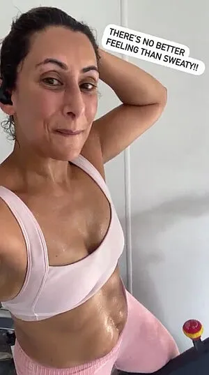 Saira Khan OnlyFans Leaked Free Thumbnail Picture - #HhjZ9a6kic