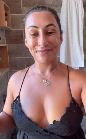 Saira Khan OnlyFans Leaked Free Thumbnail Picture - #dIZuDAhrrW