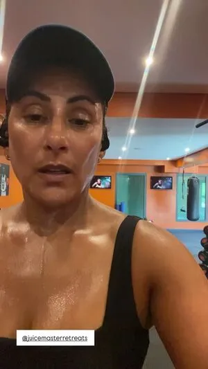 Saira Khan OnlyFans Leaked Free Thumbnail Picture - #deJ6CYFeP1