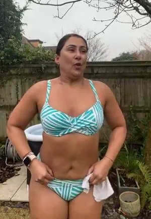 Saira Khan OnlyFans Leaked Free Thumbnail Picture - #dmdusp1iwo