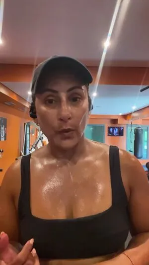 Saira Khan OnlyFans Leaked Free Thumbnail Picture - #xmozCRefKi