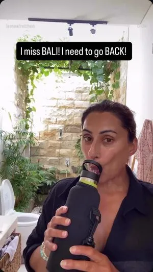 Saira Khan OnlyFans Leaked Free Thumbnail Picture - #yEao9mm2N9