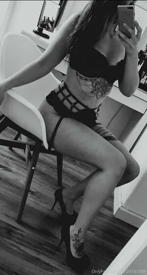 Salinaqfree OnlyFans Leaked Free Thumbnail Picture - #1jzMl85i46