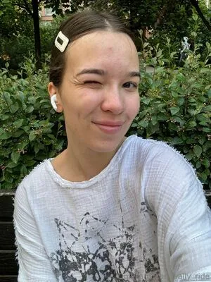 Sally Ride OnlyFans Leaked Free Thumbnail Picture - #KCOyXr043I