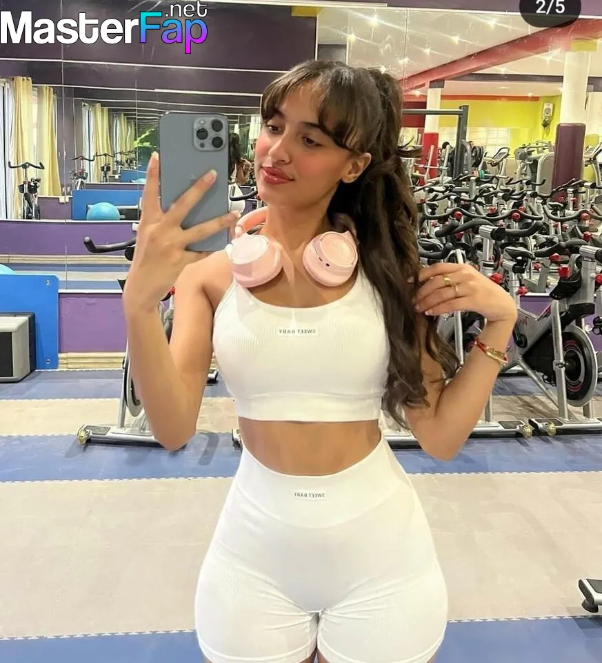 sallyyrrose