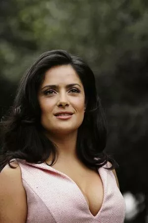 Salma Hayek OnlyFans Leaked Free Thumbnail Picture - #1DkiNsvps4