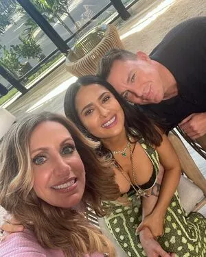 Salma Hayek OnlyFans Leaked Free Thumbnail Picture - #2E8LDy3DmY