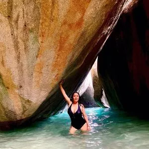 Salma Hayek OnlyFans Leaked Free Thumbnail Picture - #49tgvCoyE6