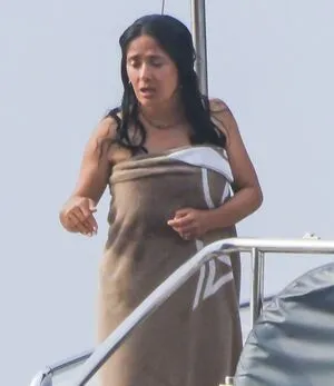 Salma Hayek OnlyFans Leaked Free Thumbnail Picture - #63EYNvv5qf