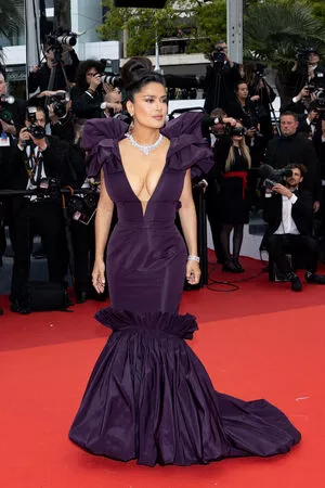 Salma Hayek OnlyFans Leaked Free Thumbnail Picture - #BpvkotDtrU