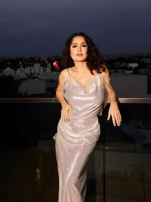 Salma Hayek OnlyFans Leaked Free Thumbnail Picture - #DJuRyNA9Jp