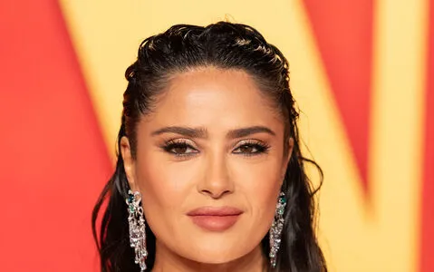 Salma Hayek OnlyFans Leaked Free Thumbnail Picture - #EMYOL9NO83