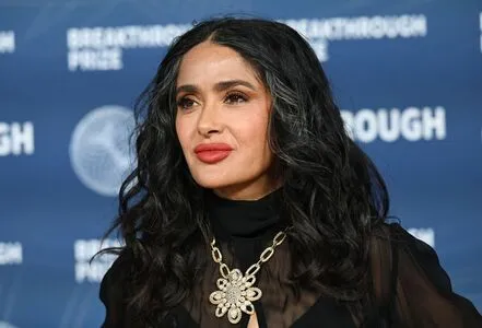 Salma Hayek OnlyFans Leaked Free Thumbnail Picture - #FOrCotMvnt