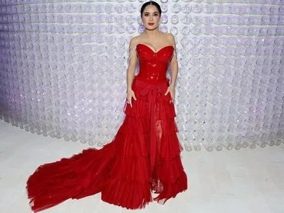 Salma Hayek OnlyFans Leaked Free Thumbnail Picture - #IQHKWDytNz
