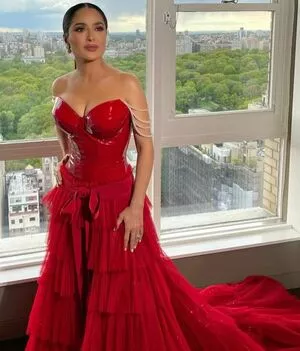 Salma Hayek OnlyFans Leaked Free Thumbnail Picture - #IciVOmtTlf