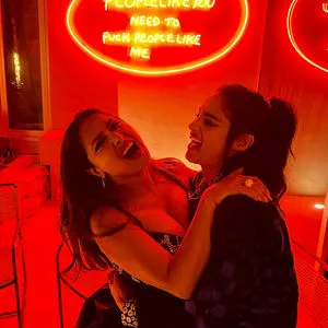 Salma Hayek OnlyFans Leaked Free Thumbnail Picture - #Kf4HN2Oran