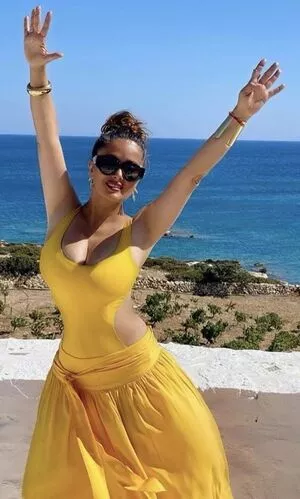 Salma Hayek OnlyFans Leaked Free Thumbnail Picture - #MJLAjlnEnr