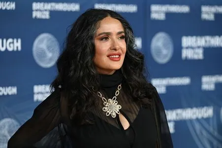 Salma Hayek OnlyFans Leaked Free Thumbnail Picture - #SICJbQpu7k