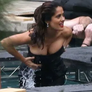 Salma Hayek OnlyFans Leaked Free Thumbnail Picture - #ZiZAz5tvAf