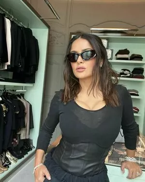 Salma Hayek OnlyFans Leaked Free Thumbnail Picture - #eGxDcmIpHp