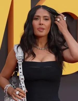 Salma Hayek OnlyFans Leaked Free Thumbnail Picture - #fmBAudPOC2