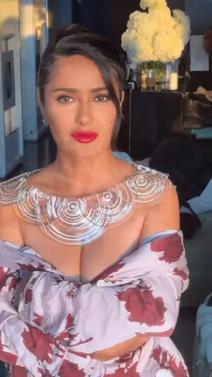 Salma Hayek OnlyFans Leaked Free Thumbnail Picture - #gb2XmJhFEJ